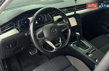 Универсал Volkswagen Passat 2019 в 