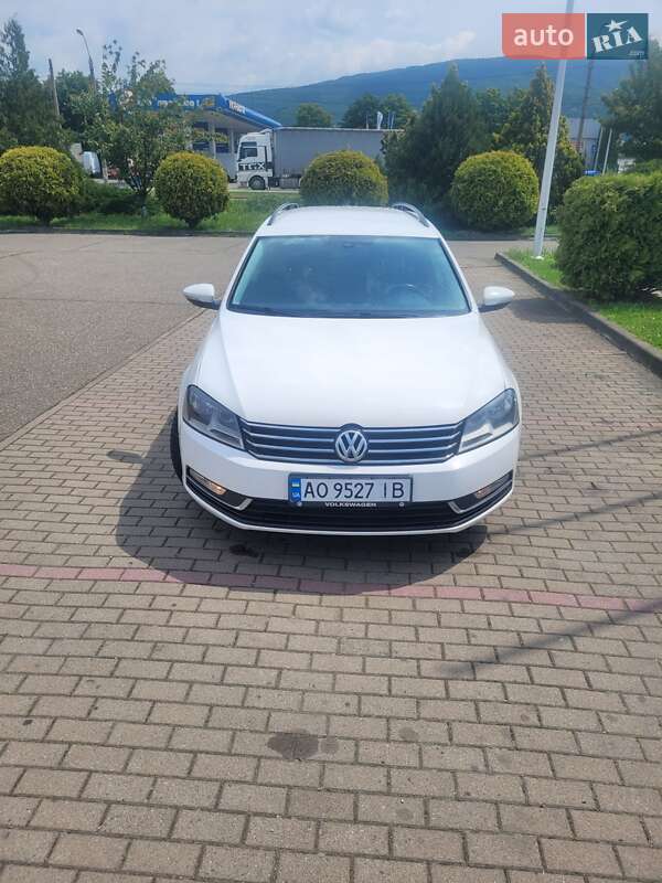 Універсал Volkswagen Passat 2013 в Виноградові