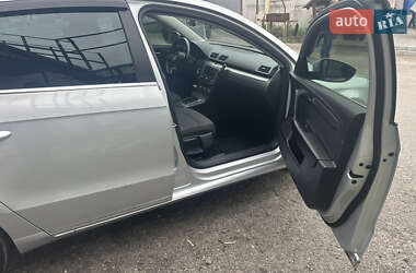 Седан Volkswagen Passat 2013 в 