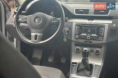 Седан Volkswagen Passat 2013 в 