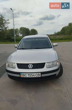 Седан Volkswagen Passat 2000 в 