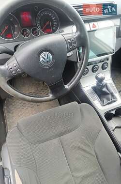 Универсал Volkswagen Passat 2005 в 