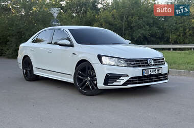 Седан Volkswagen Passat 2016 в Одесі