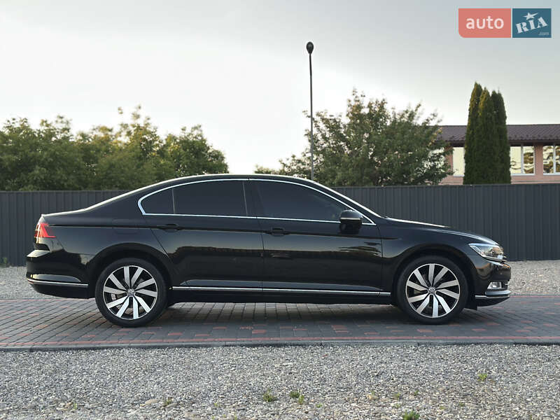 Седан Volkswagen Passat 2019 в Береговому