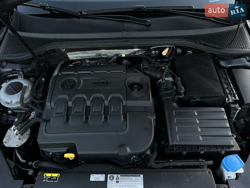 Седан Volkswagen Passat 2019 в Береговому
