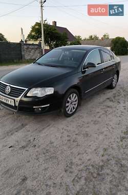 Седан Volkswagen Passat 2008 в Рівному