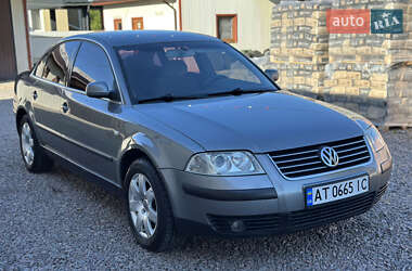 Седан Volkswagen Passat 2004 в Снятині