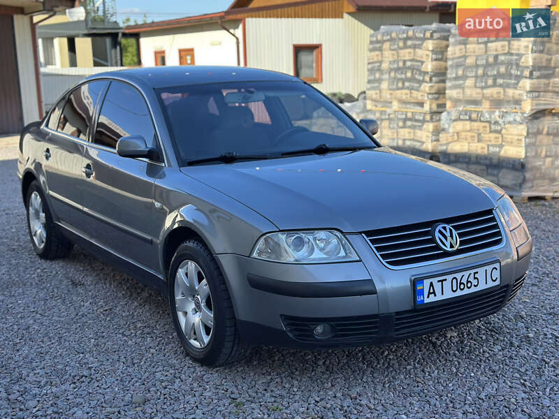 Седан Volkswagen Passat 2004 в 