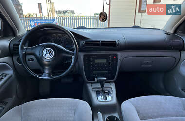 Седан Volkswagen Passat 2004 в 