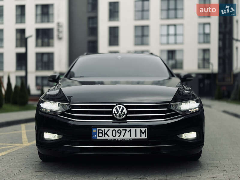 Універсал Volkswagen Passat 2019 в Львові