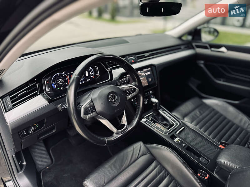 Універсал Volkswagen Passat 2019 в Львові