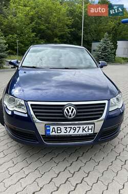 Седан Volkswagen Passat 2005 в Могилів-Подільському