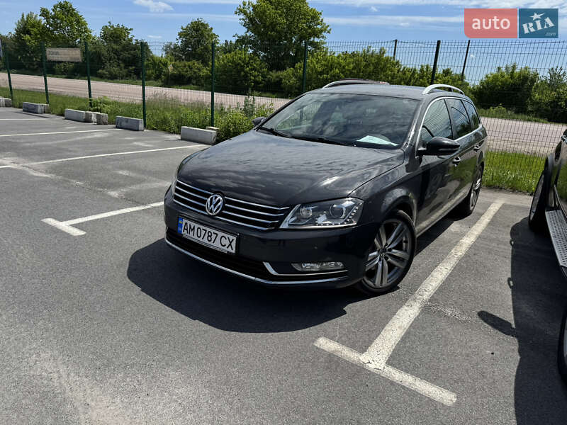 Універсал Volkswagen Passat 2014 в Житомирі