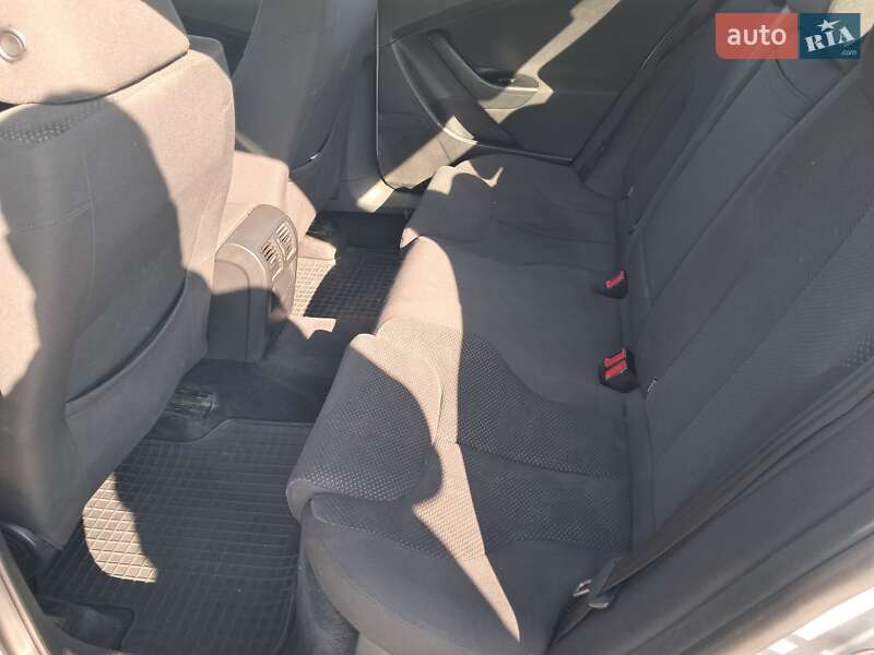 Седан Volkswagen Passat 2007 в Киеве