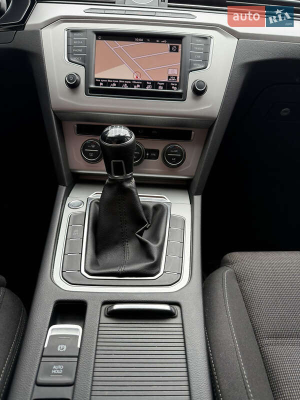 Универсал Volkswagen Passat 2016 в Виннице фото 18 Универсал Volkswagen Passat 2016 в Виннице
