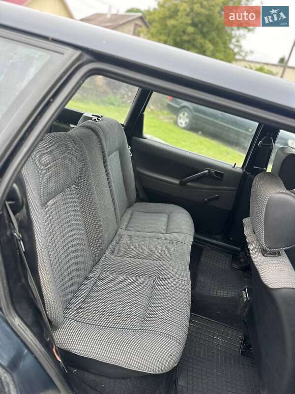Універсал Volkswagen Passat 1992 в Шумську