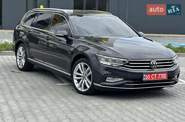 Универсал Volkswagen Passat 2020 в Луцке