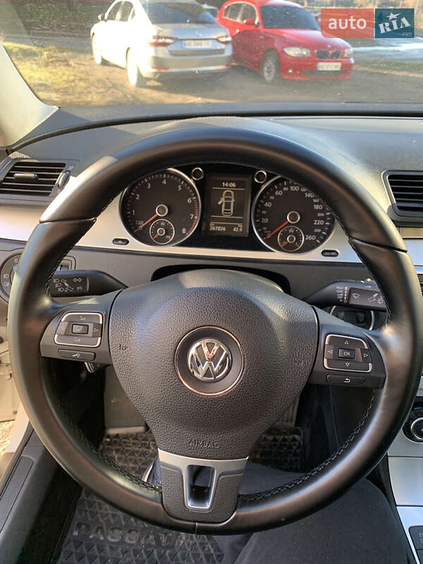Седан Volkswagen Passat 2010 в Кривому Розі