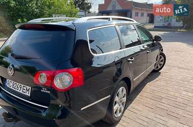 Універсал Volkswagen Passat 2010 в 