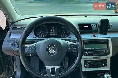 Універсал Volkswagen Passat 2010 в 