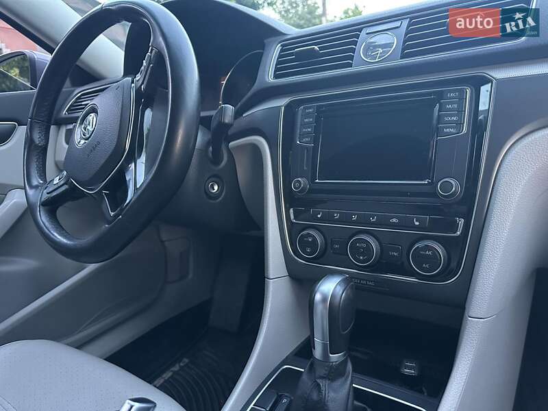 Седан Volkswagen Passat 2016 в Миколаєві