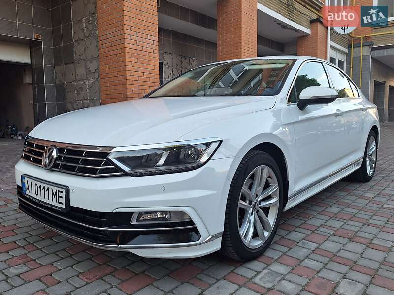 Седан Volkswagen Passat 2017 в Киеве