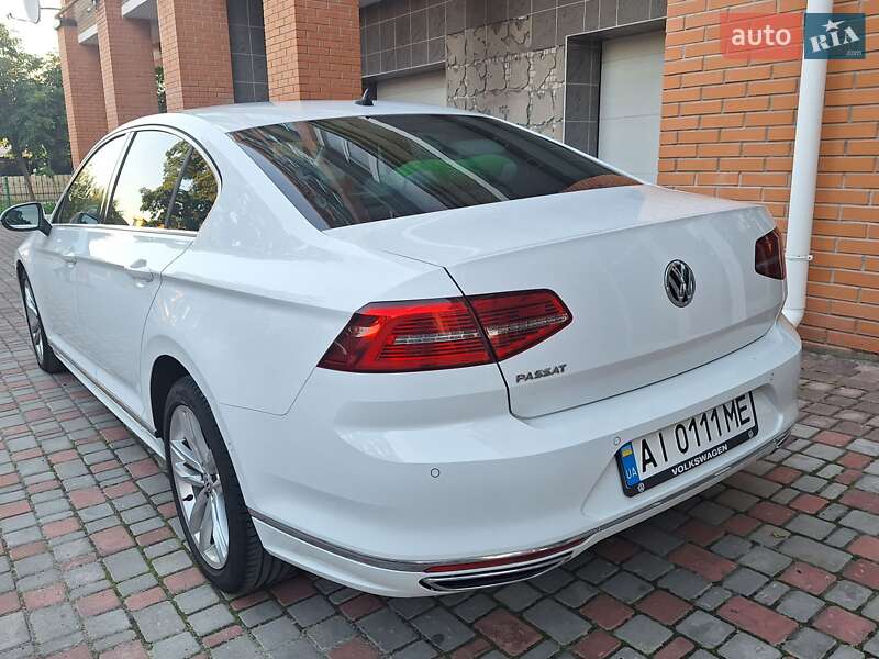 Седан Volkswagen Passat 2017 в Киеве