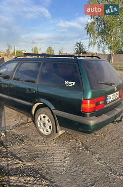 Универсал Volkswagen Passat 1995 в 