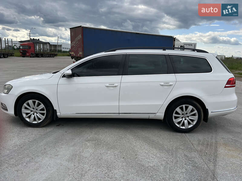 Універсал Volkswagen Passat 2012 в Коростені