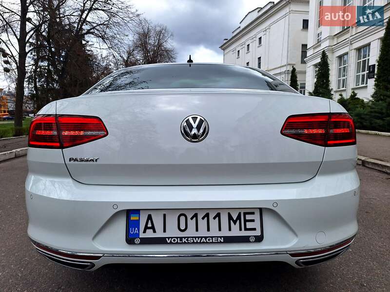 Седан Volkswagen Passat 2017 в Киеве