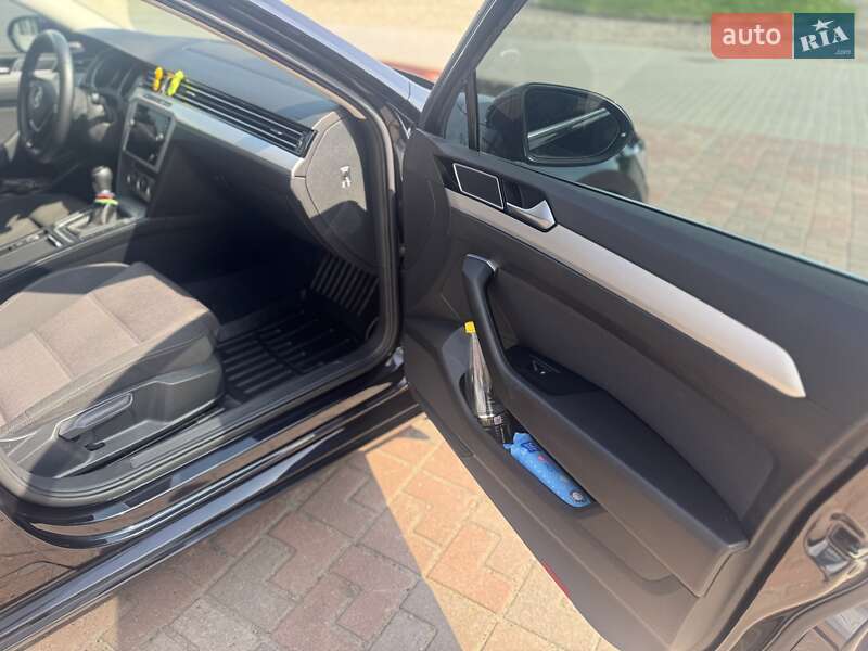 Универсал Volkswagen Passat 2017 в Снятине