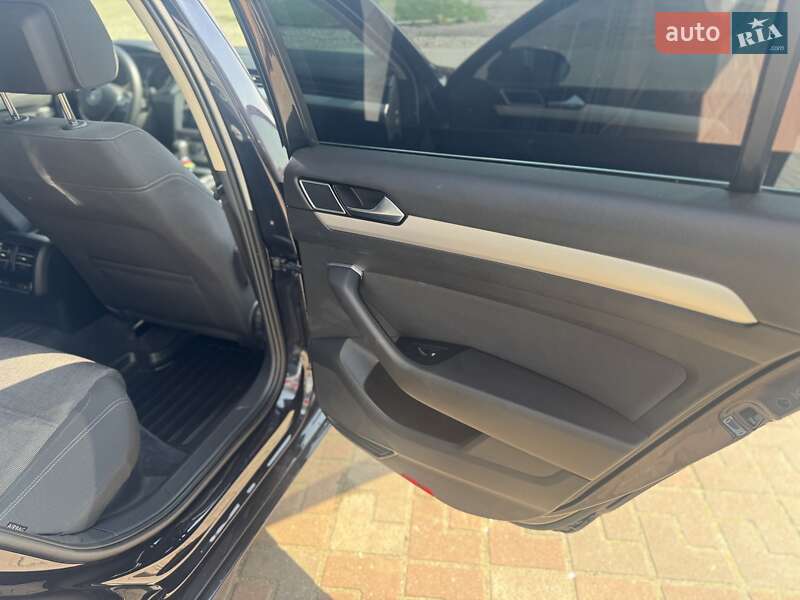 Универсал Volkswagen Passat 2017 в Снятине