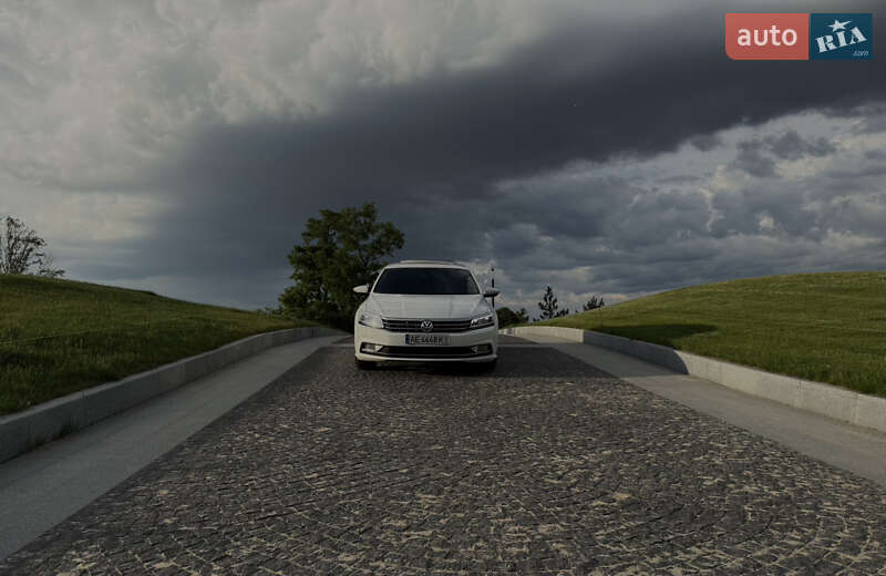 Седан Volkswagen Passat 2016 в Днепре фото 4 Седан Volkswagen Passat 2016 в Днепре