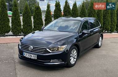 Универсал Volkswagen Passat 2015 в Киеве