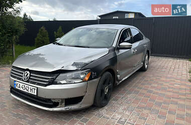 Седан Volkswagen Passat 2013 в Києві