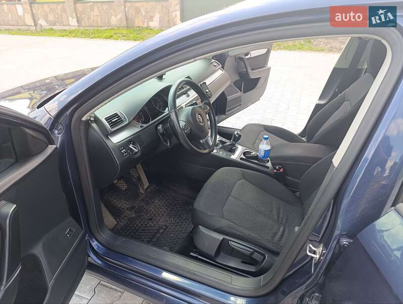 Універсал Volkswagen Passat 2012 в Львові