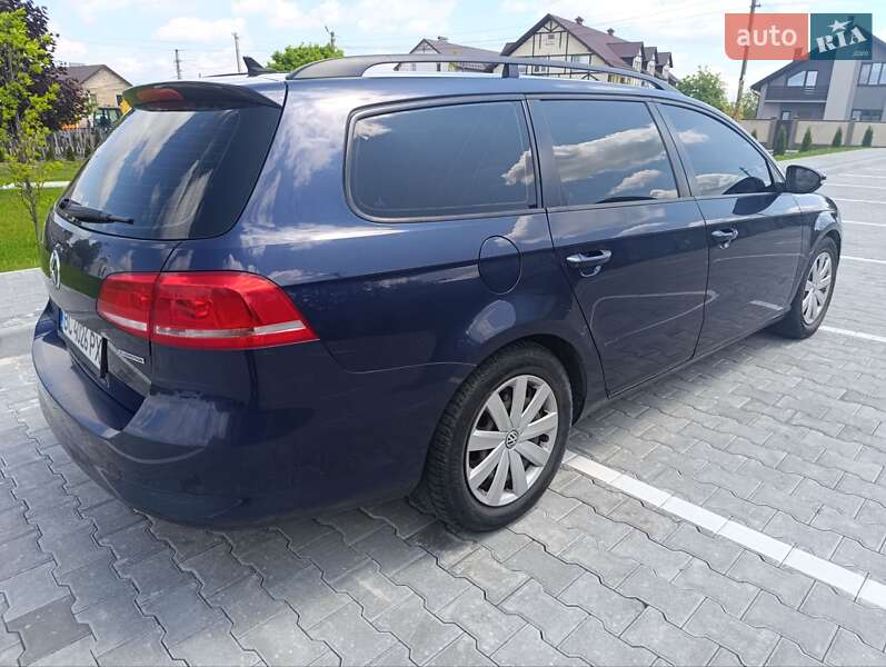Універсал Volkswagen Passat 2012 в Львові