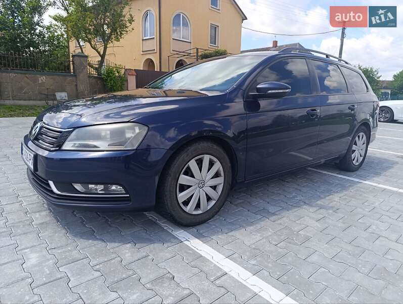 Універсал Volkswagen Passat 2012 в Львові