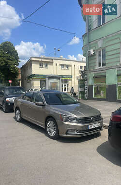 Седан Volkswagen Passat 2016 в Харькове