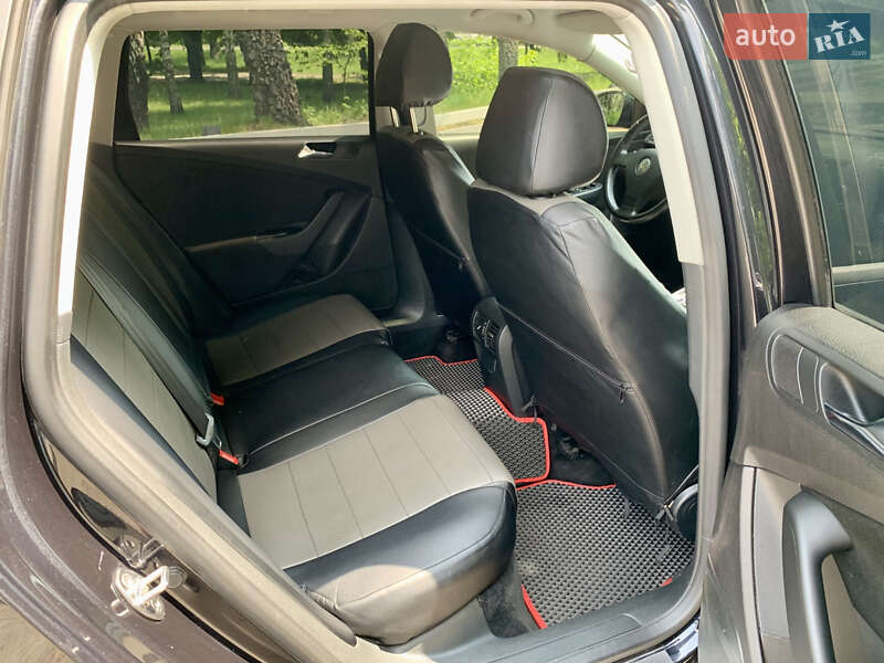 Универсал Volkswagen Passat 2006 в Малине