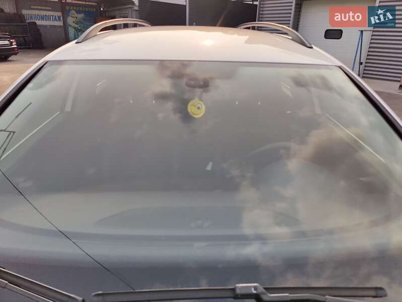 Универсал Volkswagen Passat 2014 в Киеве