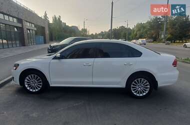 Седан Volkswagen Passat 2013 в Дніпрі