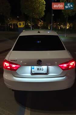 Седан Volkswagen Passat 2013 в 