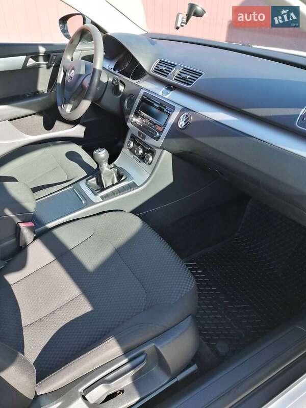 Универсал Volkswagen Passat 2012 в Стрые