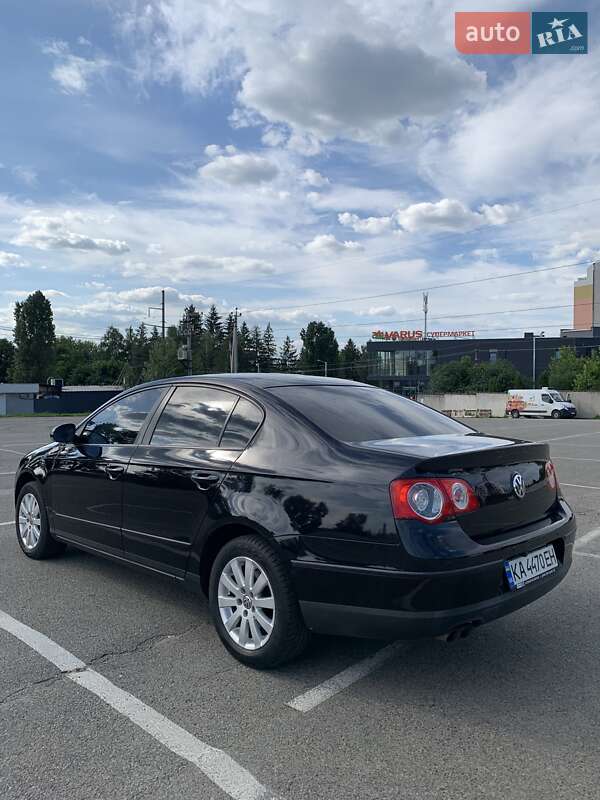 Седан Volkswagen Passat 2010 в Киеве