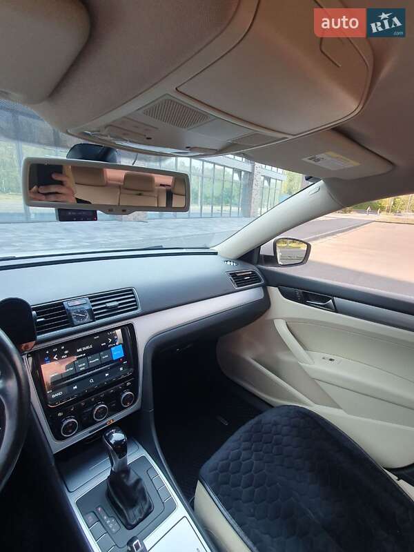 Седан Volkswagen Passat 2013 в Дніпрі