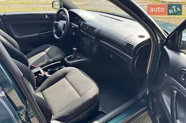 Універсал Volkswagen Passat 2001 в 