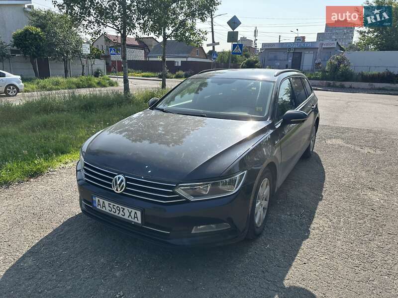 Универсал Volkswagen Passat 2015 в Киеве