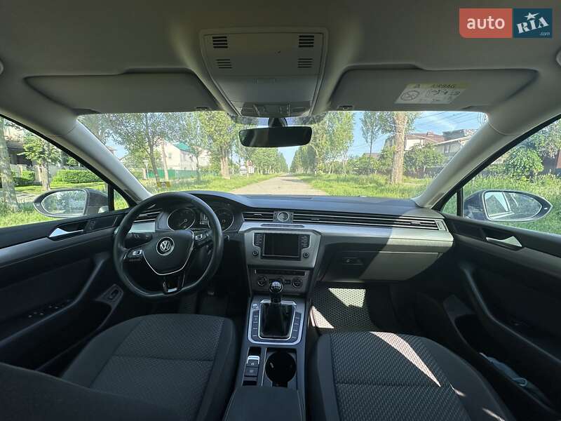 Универсал Volkswagen Passat 2015 в Киеве