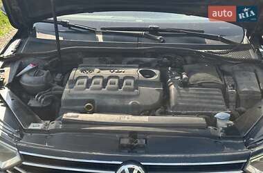 Универсал Volkswagen Passat 2015 в Киеве